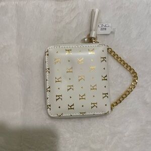 NWT | “K” Initial Gold and White Chain Mini Monogram Wallet Icing